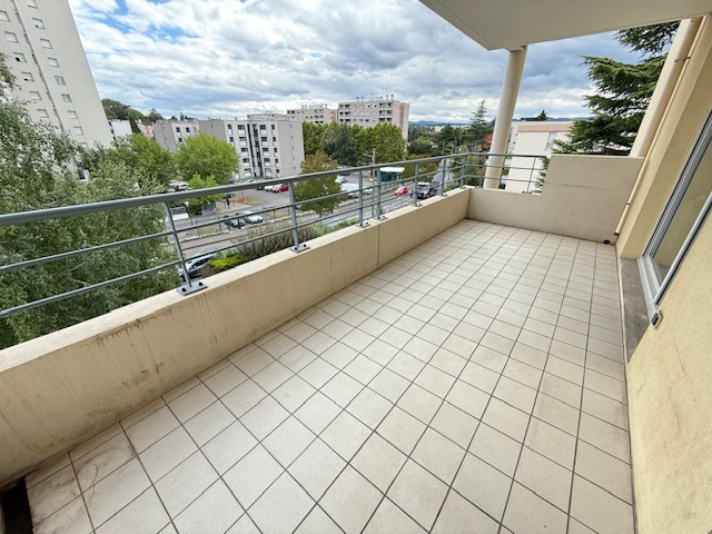 TASSIN / AVENUE DE LA CONSTELLATION