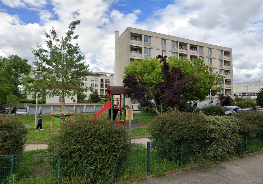 CALUIRE / RUE FRANCOIS PEISSEL