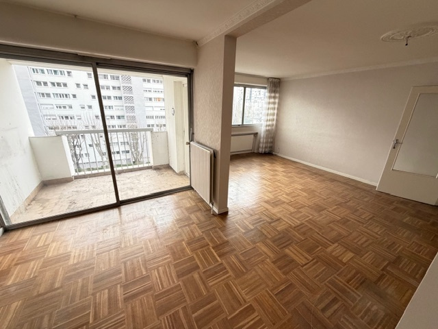 ENTRE REPUBLIQUE ET GRATTE CIEL