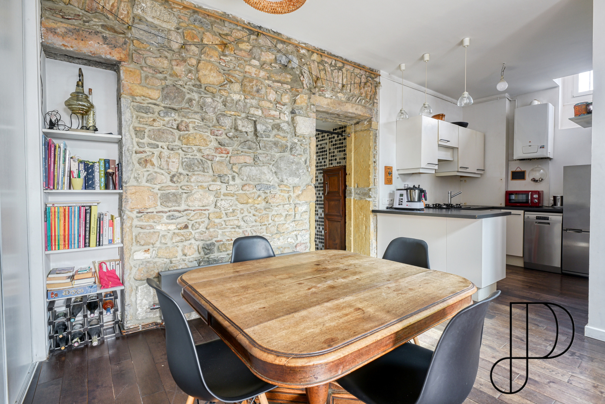 PRESQU'ILE / HOTEL DE VILLE - Image 3