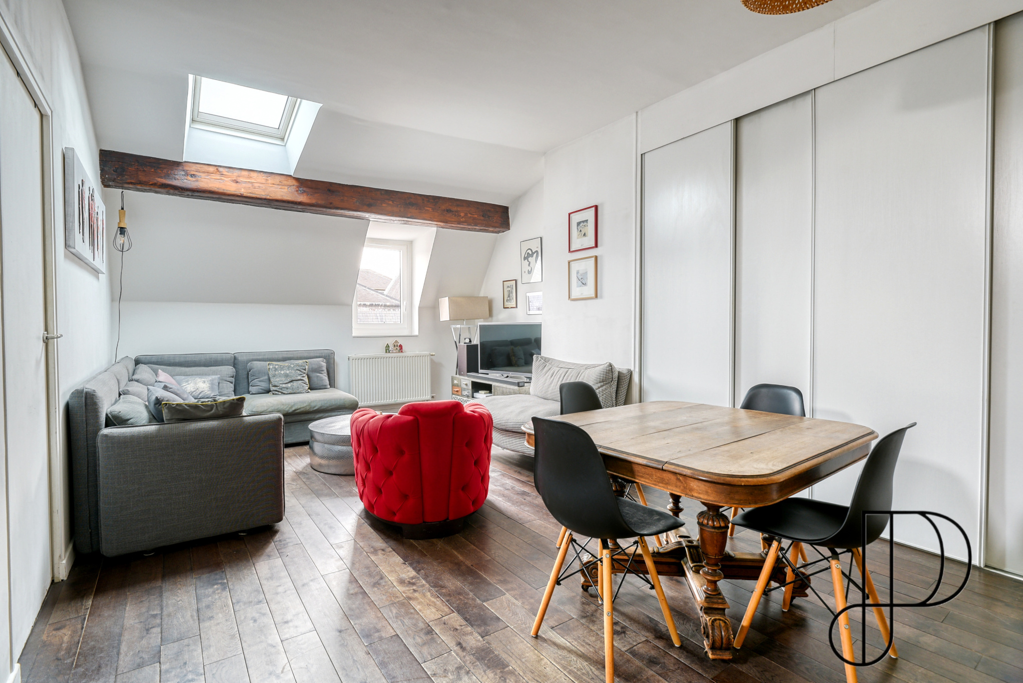 PRESQU'ILE / HOTEL DE VILLE - Image 2