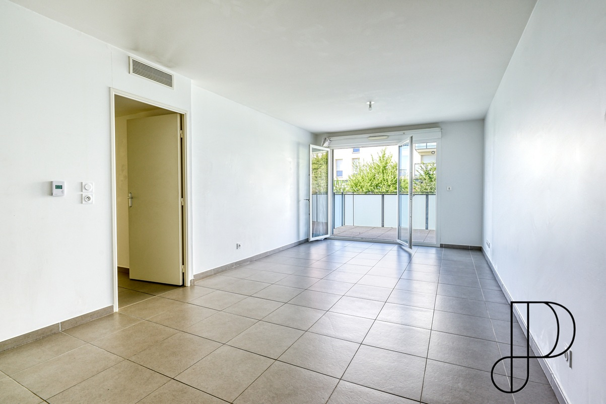 VERNAISON / proche centre - Image 3