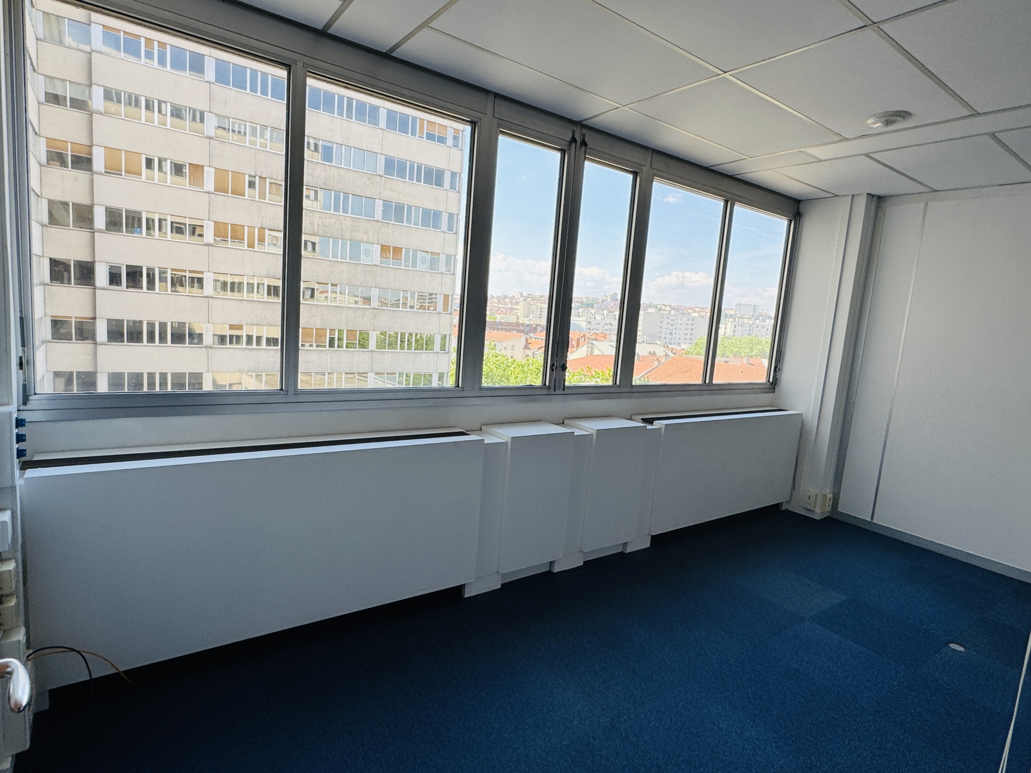 LYON 3E / PART DIEU - Image 3